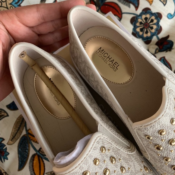 🥰New MK logo slip on shoes - Picture 2 of 7